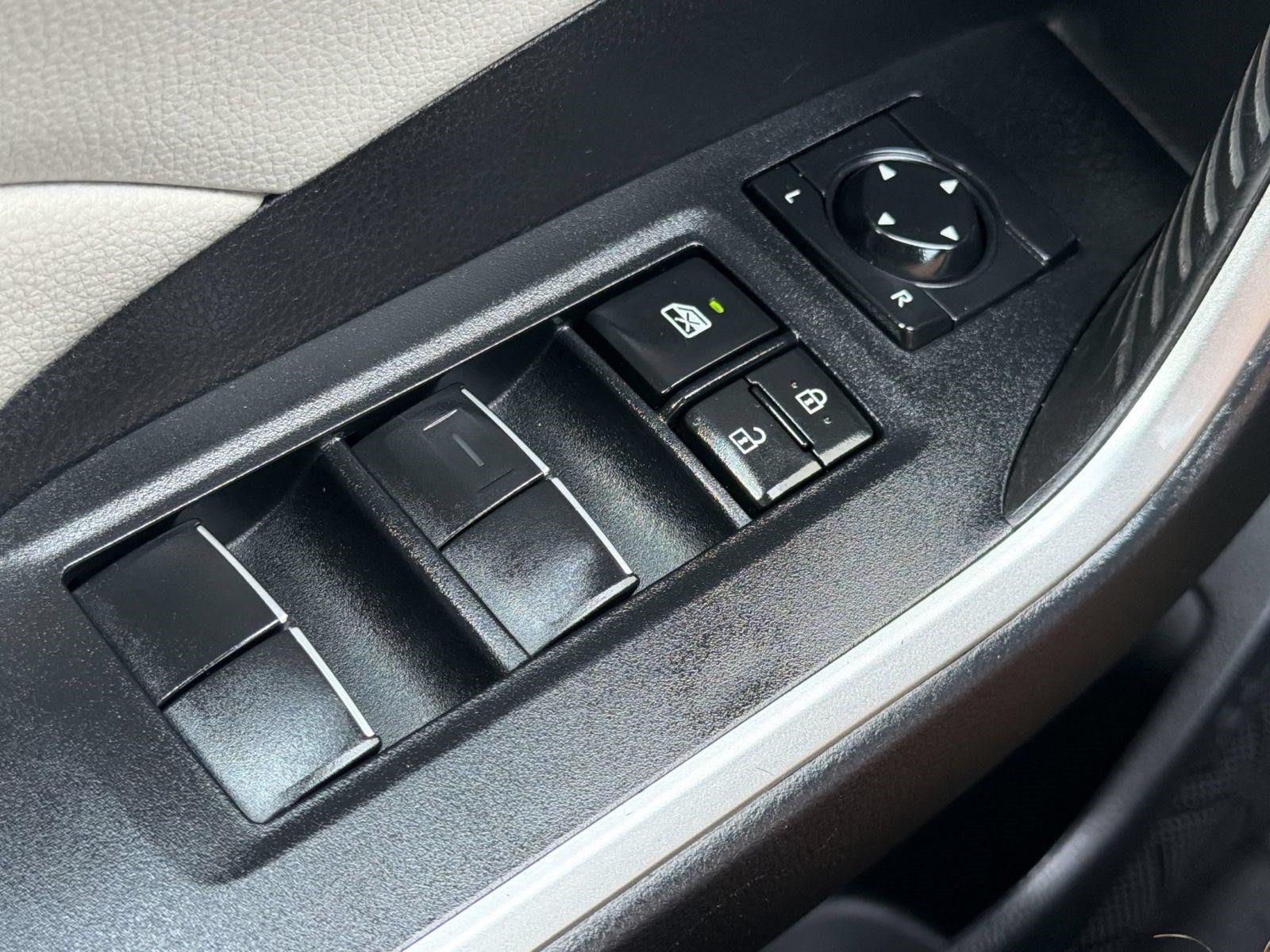 Certified 2021 Toyota RAV4 XLE Premium AWD/4WD image 30