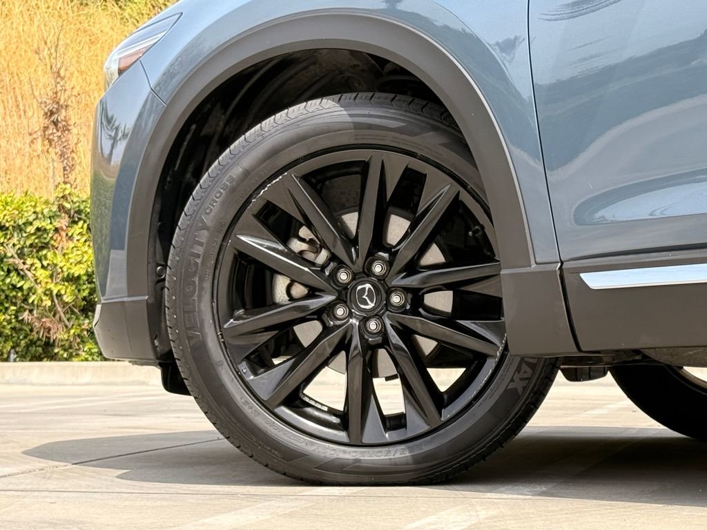 Used 2023 MAZDA CX-9 Carbon Edition image 9