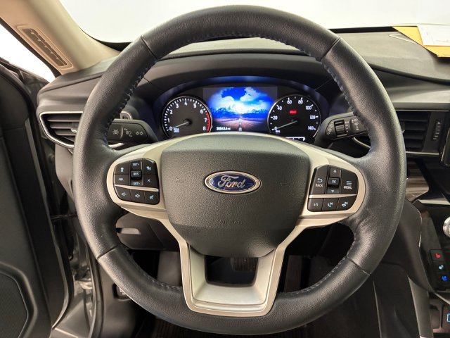 Used 2023 Ford Explorer Limited w/ Equipment Group 301A AWD/4WD image 22