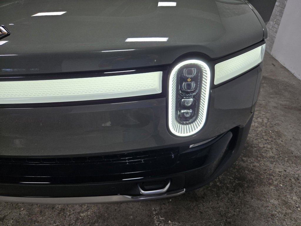 Used 2022 Rivian R1S Launch Edition image 6