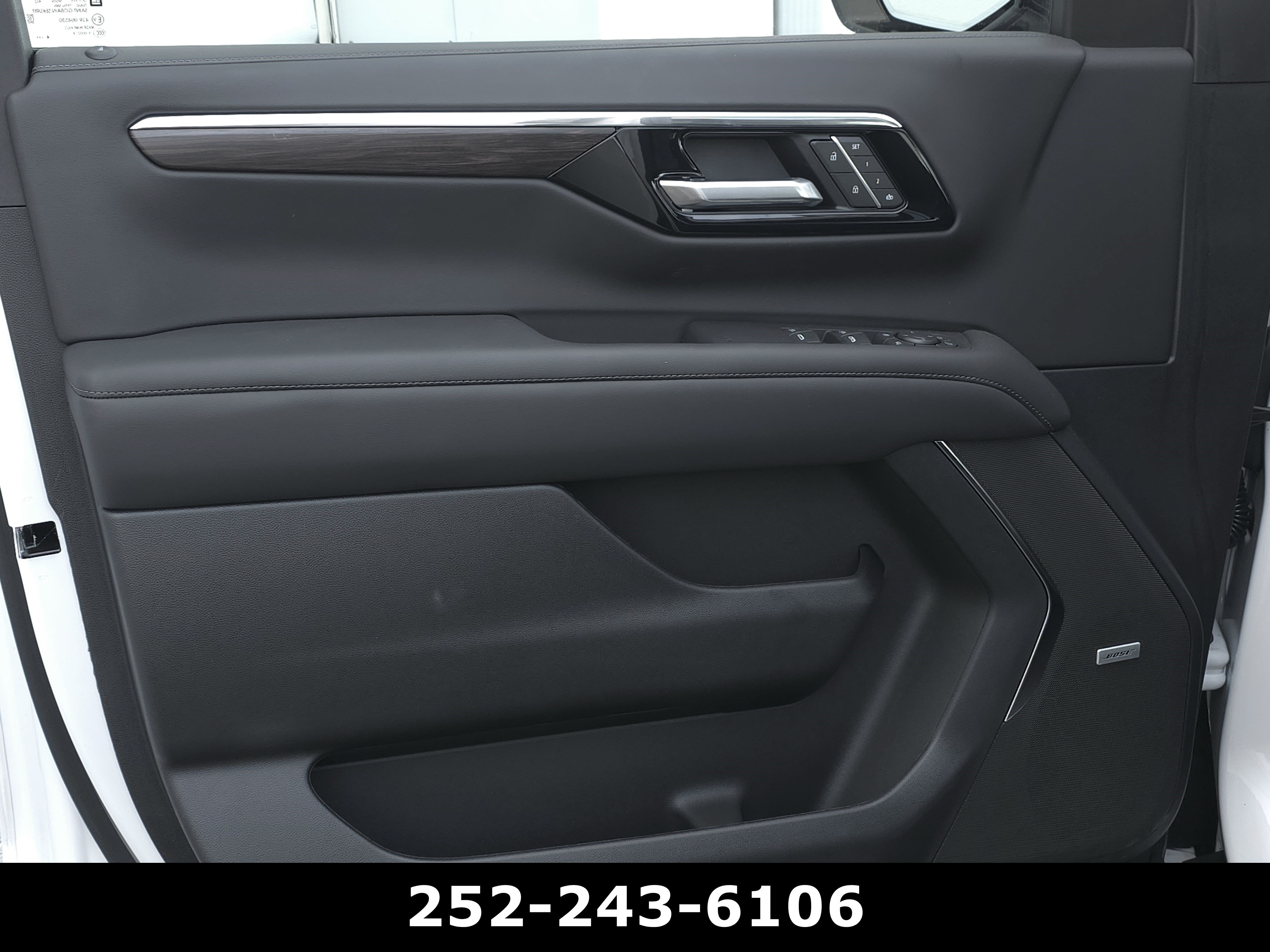 Used 2025 Chevrolet Suburban Z71 w/ Z71 Off-Road Package AWD/4WD image 31