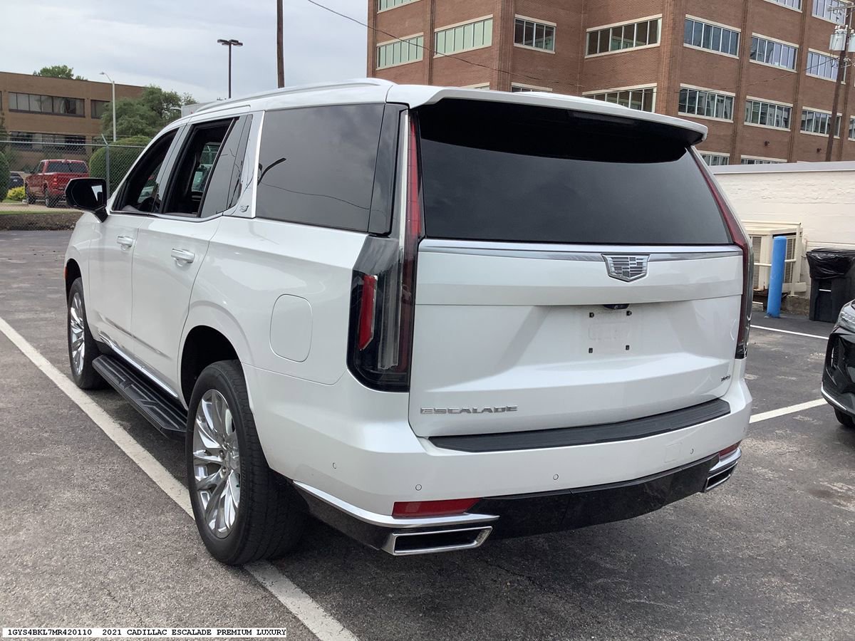 Used 2021 Cadillac Escalade Premium Luxury w/ LPO, Radiant Package AWD/4WD image 6