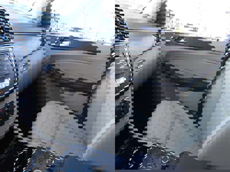 Used 2018 Mercedes-Benz GLE 350 4MATIC image 11