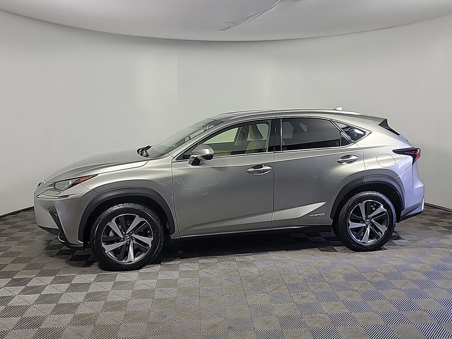 Used 2019 Lexus NX 300h AWD image 11