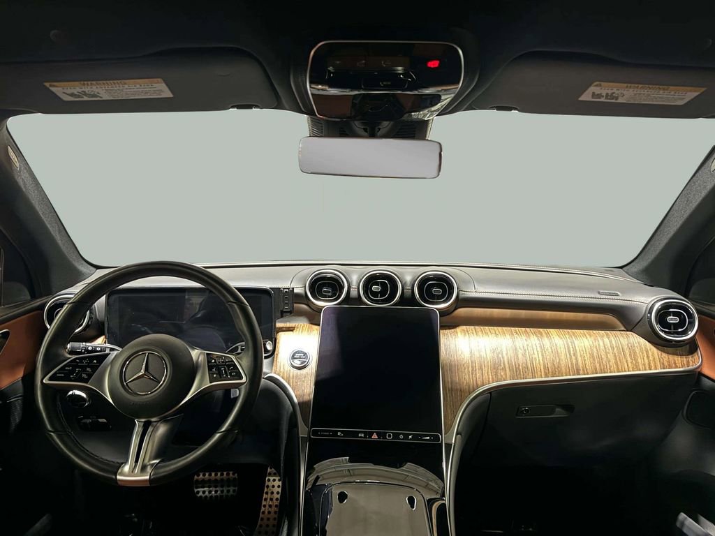 Used 2024 Mercedes-Benz GLC 300 4MATIC image 17