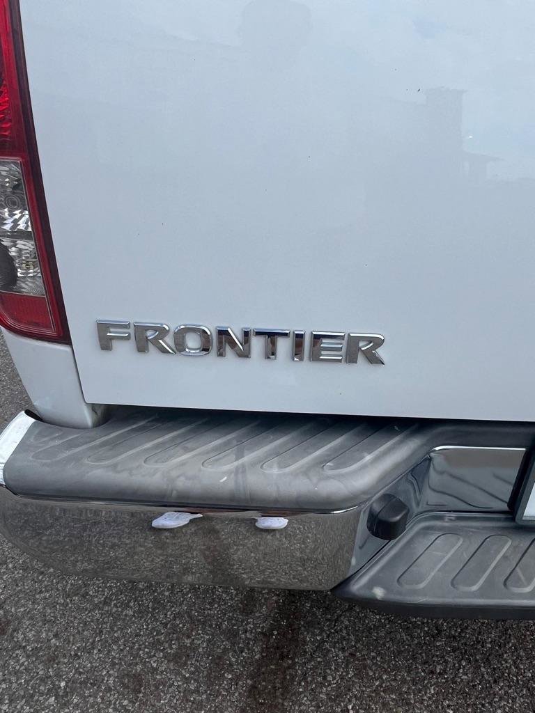 Used 2012 Nissan Frontier SV RWD image 18