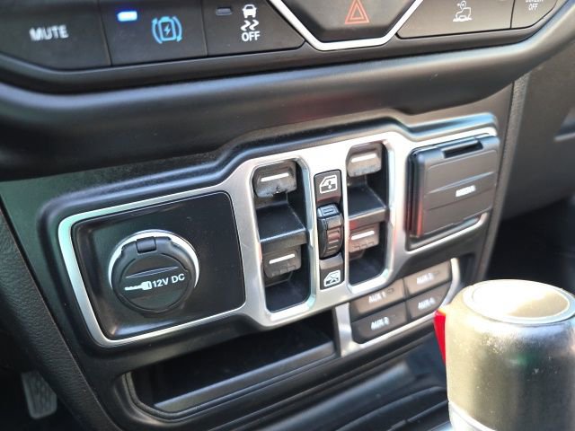 Used 2023 Jeep Wrangler Unlimited Sahara w/ Cold Weather Group image 28