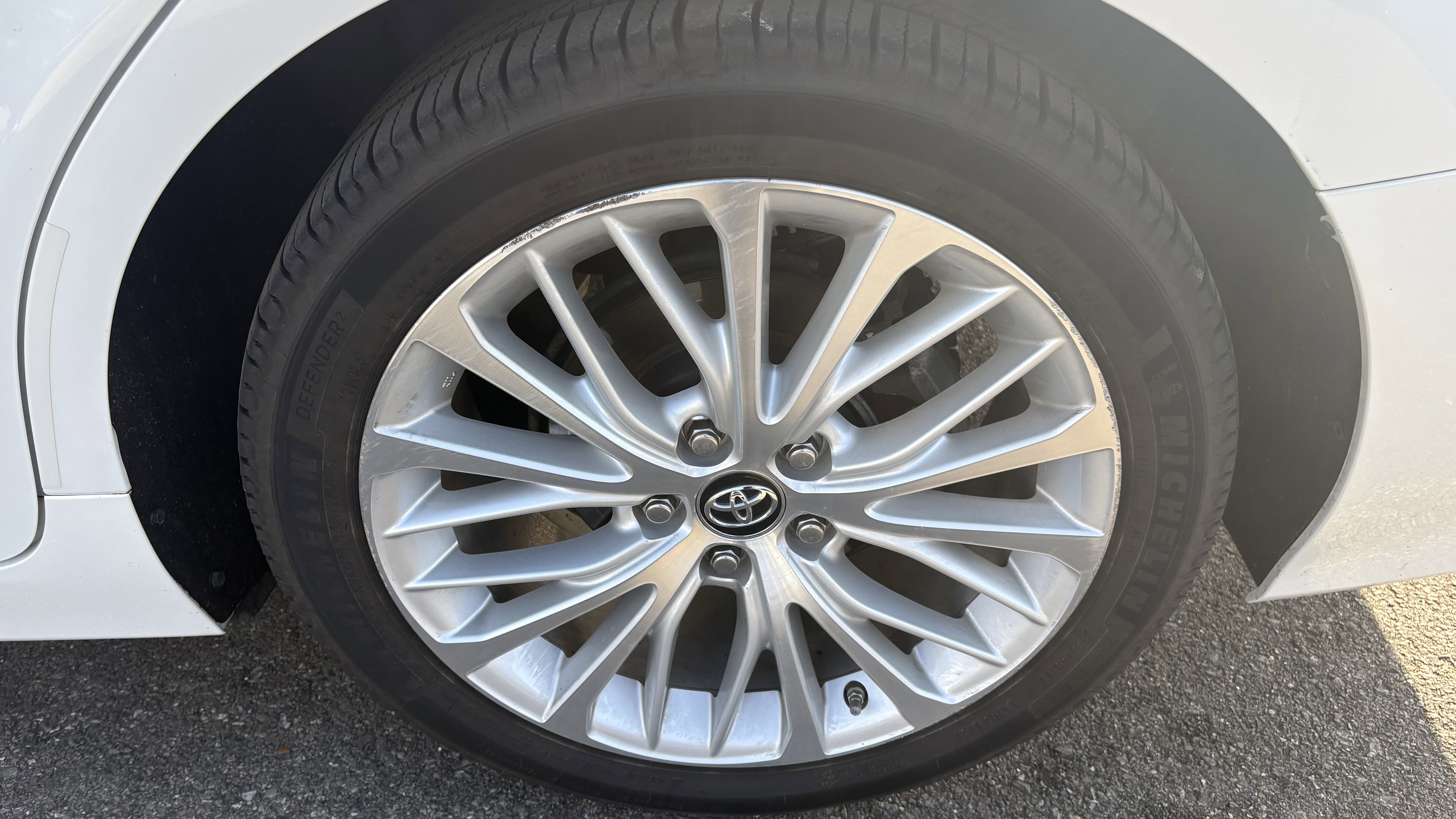 Used 2018 Toyota Camry XLE image 13