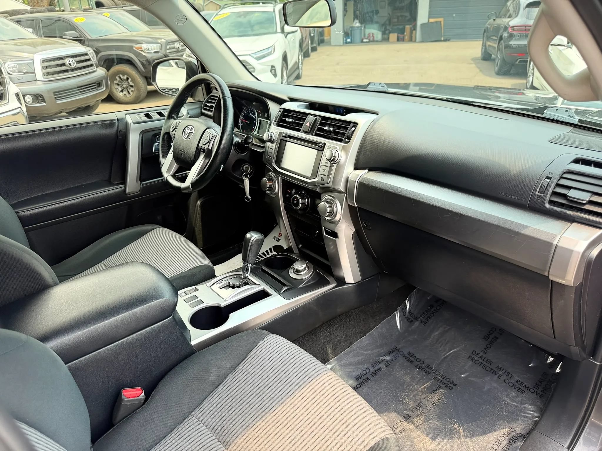 Used 2018 Toyota 4Runner SR5 AWD/4WD image 21