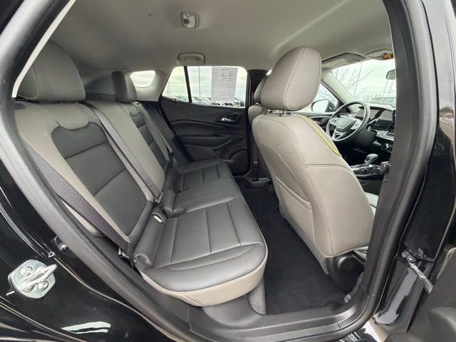 Used 2025 Chevrolet Trax ACTIV image 23
