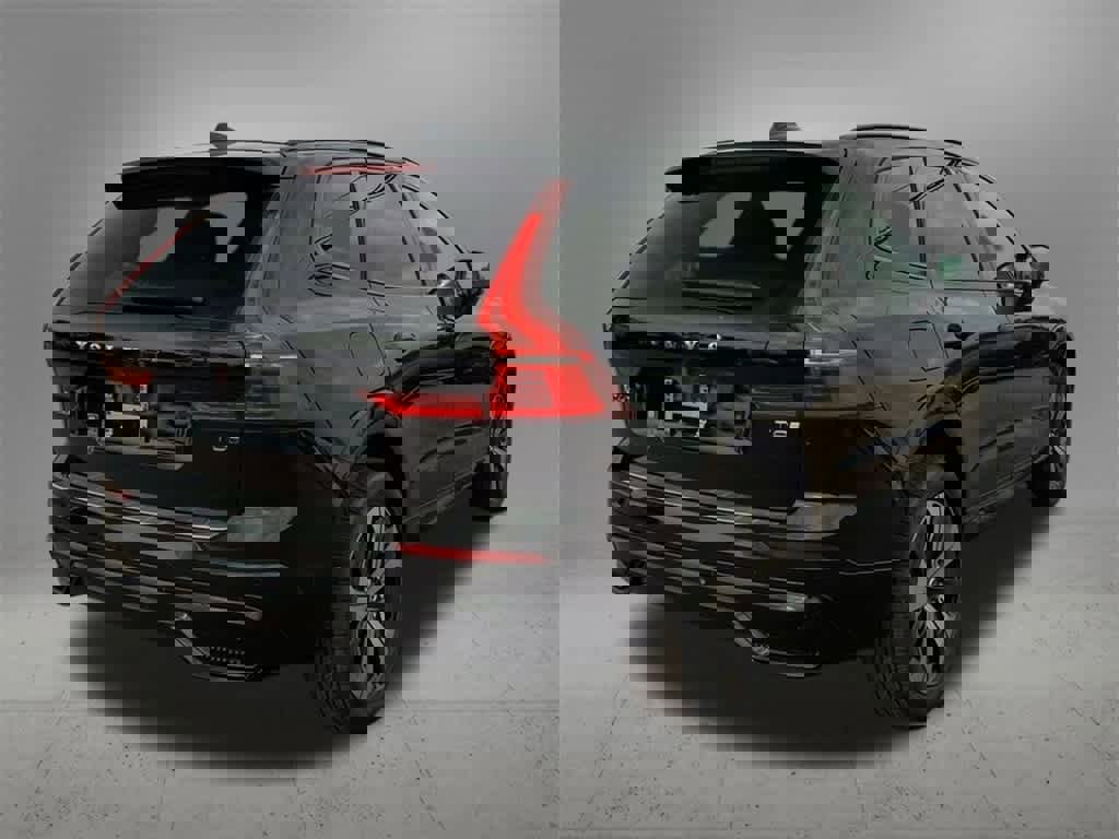 Used 2025 Volvo XC60 T8 Plus w/ Protection Package Premier image 6