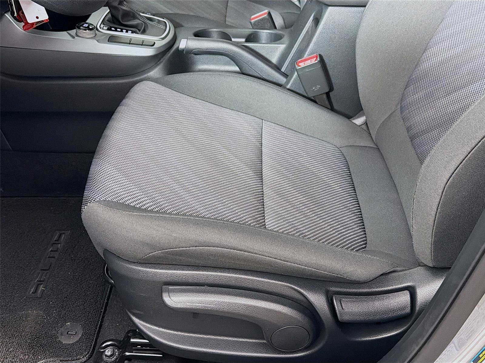 Used 2025 Kia Seltos LX image 19