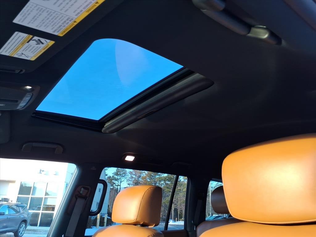 Used 2023 INFINITI QX80 Sensory w/ All-Season Package image 15