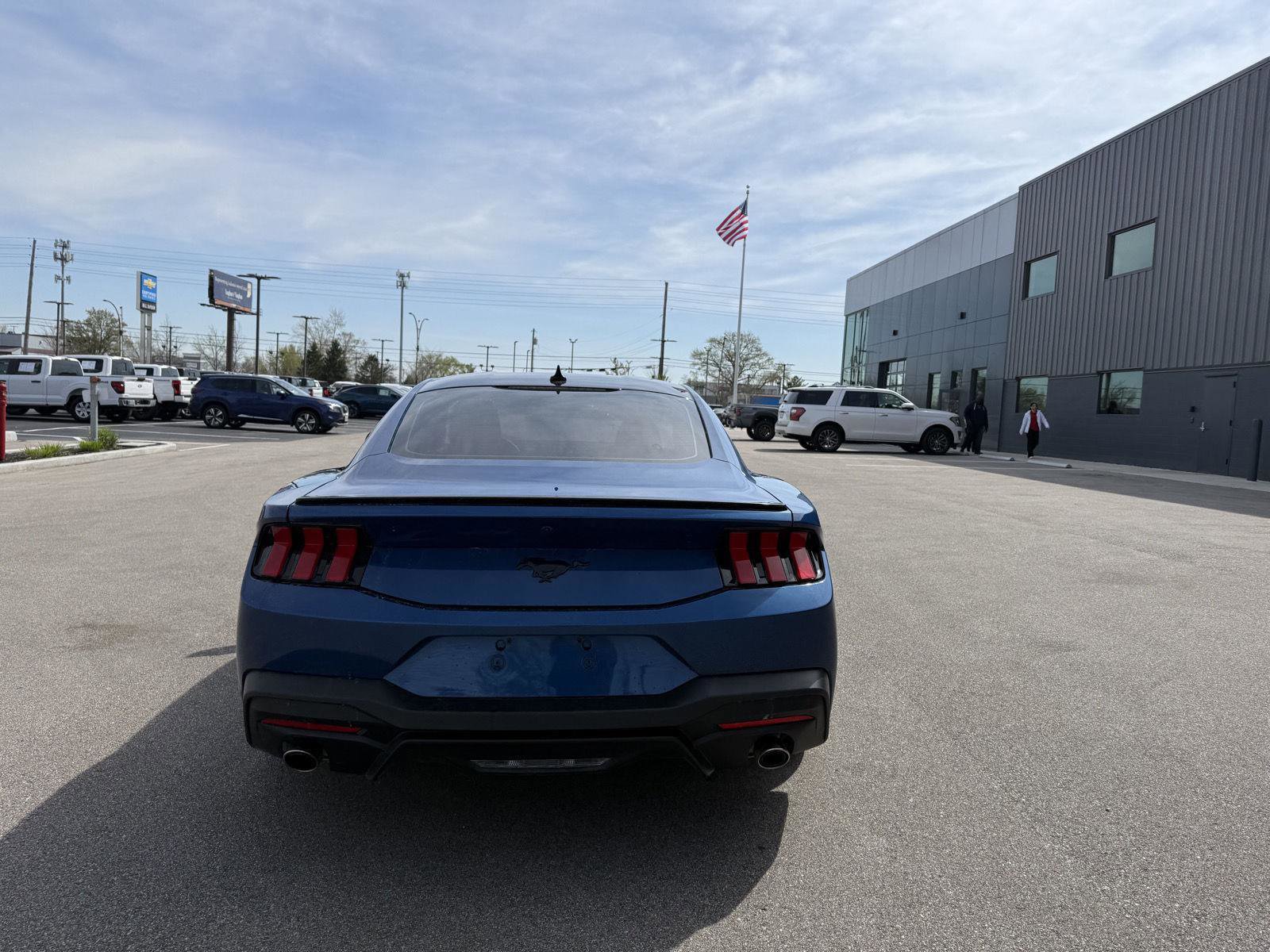 Used 2024 Ford Mustang Coupe RWD image 4