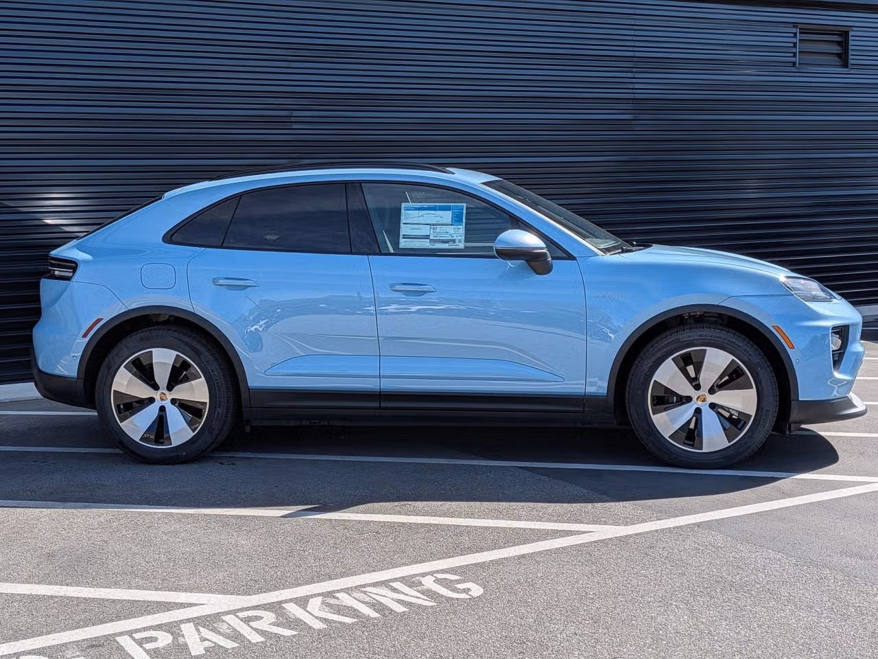 Certified 2026 Porsche Macan Electric RWD image 8