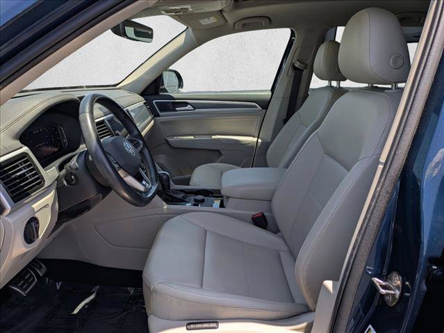 Used 2022 Volkswagen Atlas SEL R-Line AWD/4WD image 17
