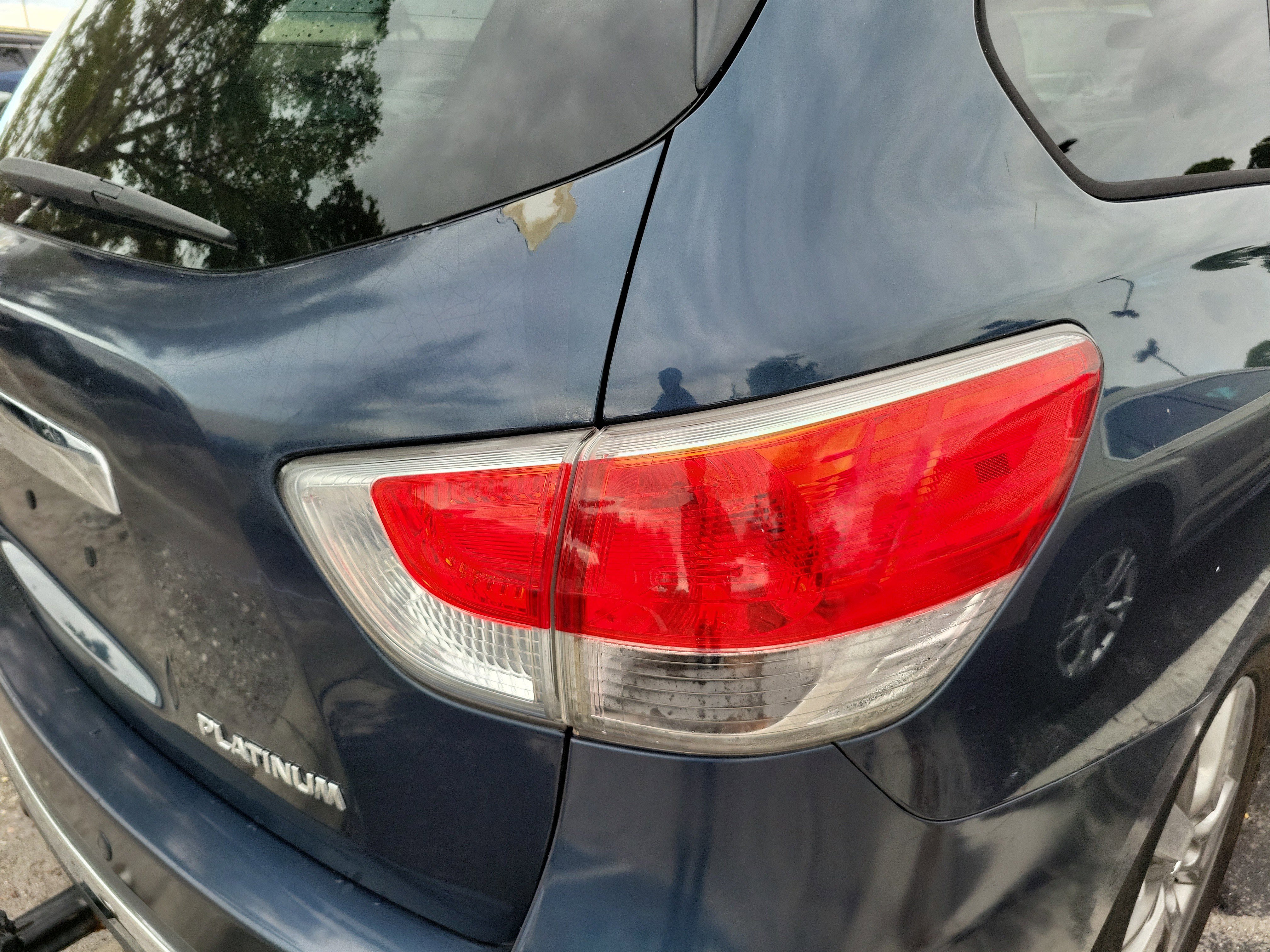 Used 2013 Nissan Pathfinder Platinum image 10