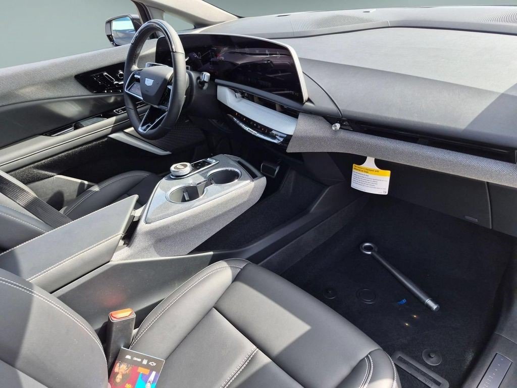 Certified 2026 Cadillac Optiq Sport 1 RWD image 25