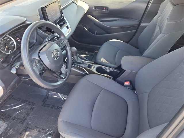 Used 2022 Toyota Corolla LE image 9