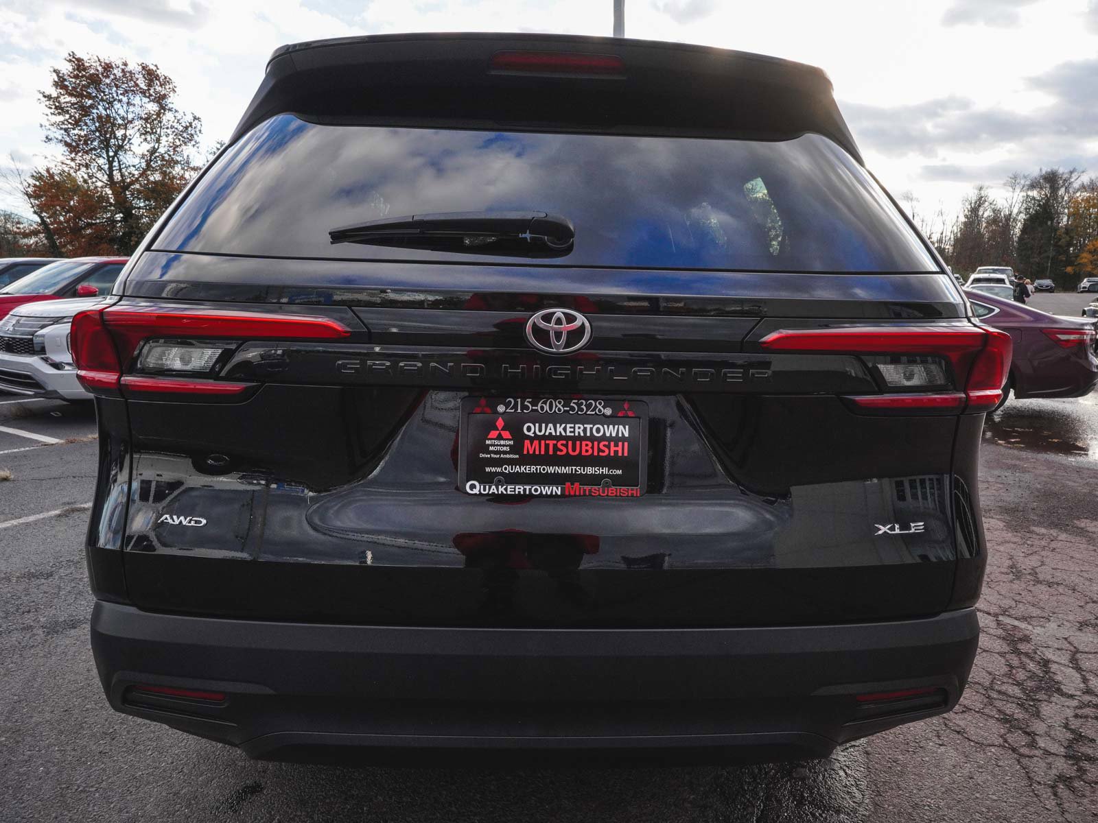 Used 2024 Toyota Grand Highlander XLE image 6