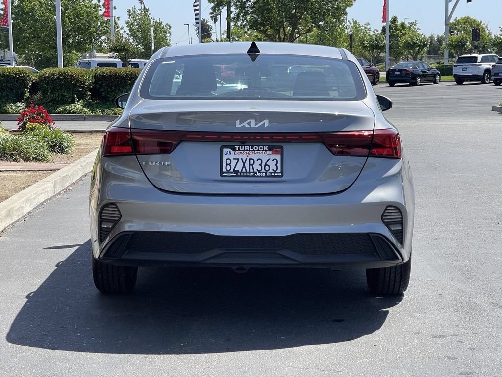 Used 2022 Kia Forte LXS FWD image 7