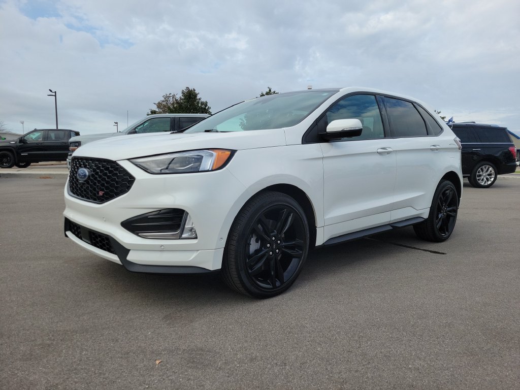 Certified 2024 Ford Edge ST w/ Equipment Group 401A AWD/4WD image 2