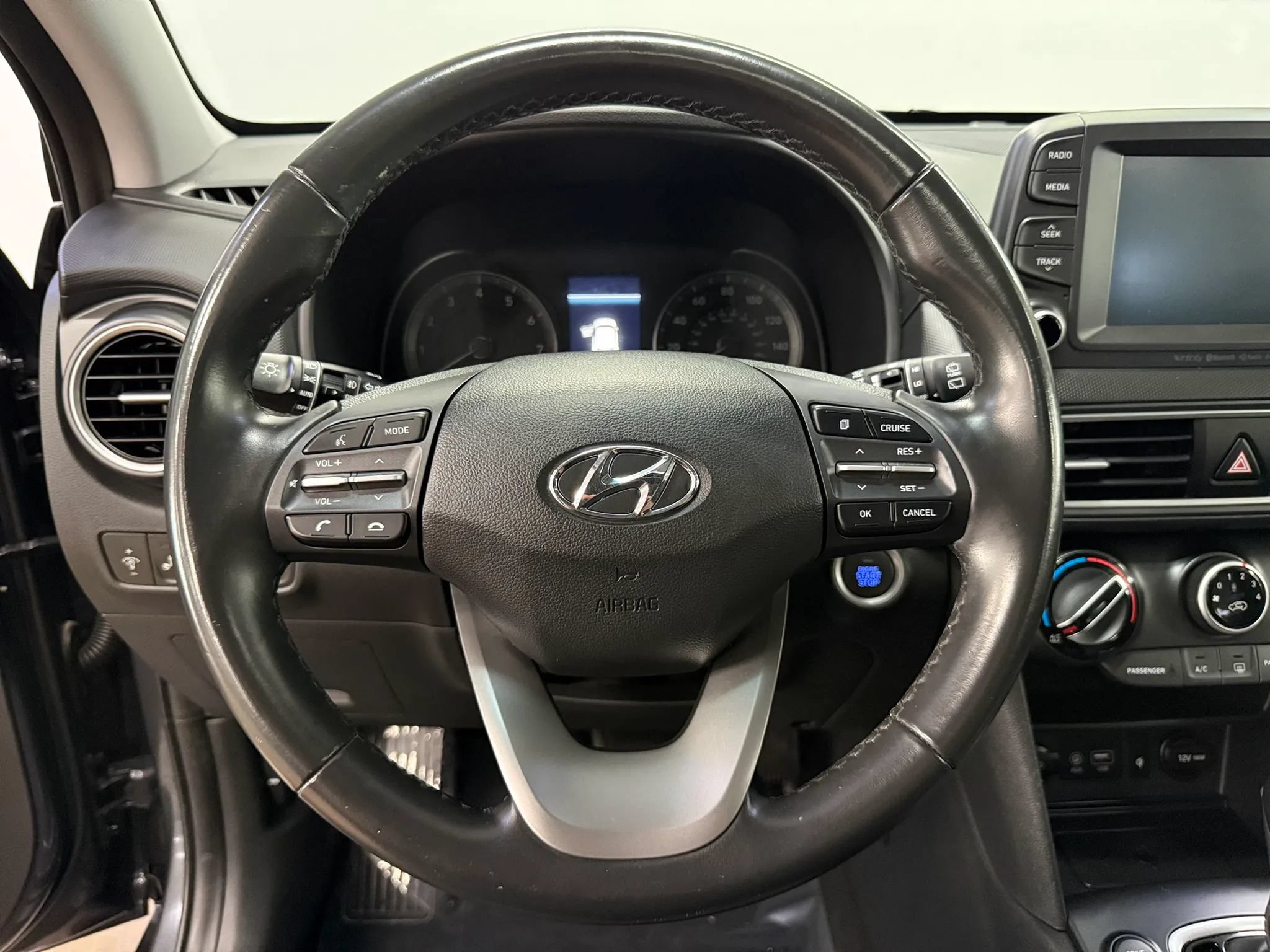Used 2021 Hyundai Kona SEL Plus AWD/4WD image 17