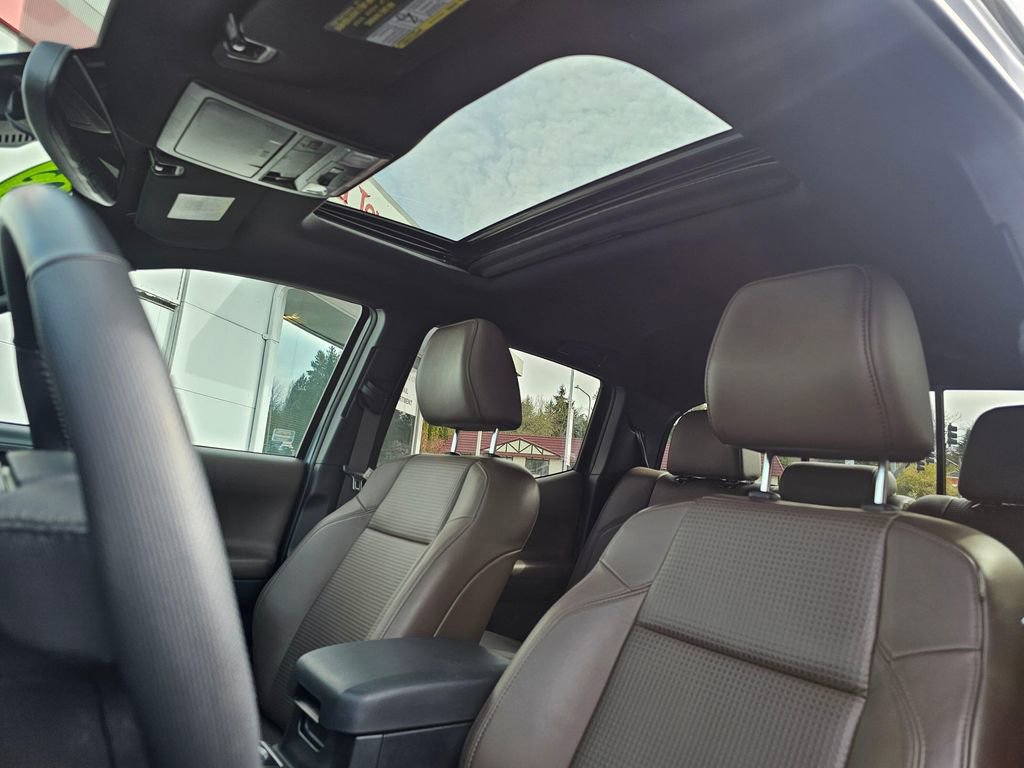 Certified 2023 Toyota Tacoma Limited AWD/4WD image 26