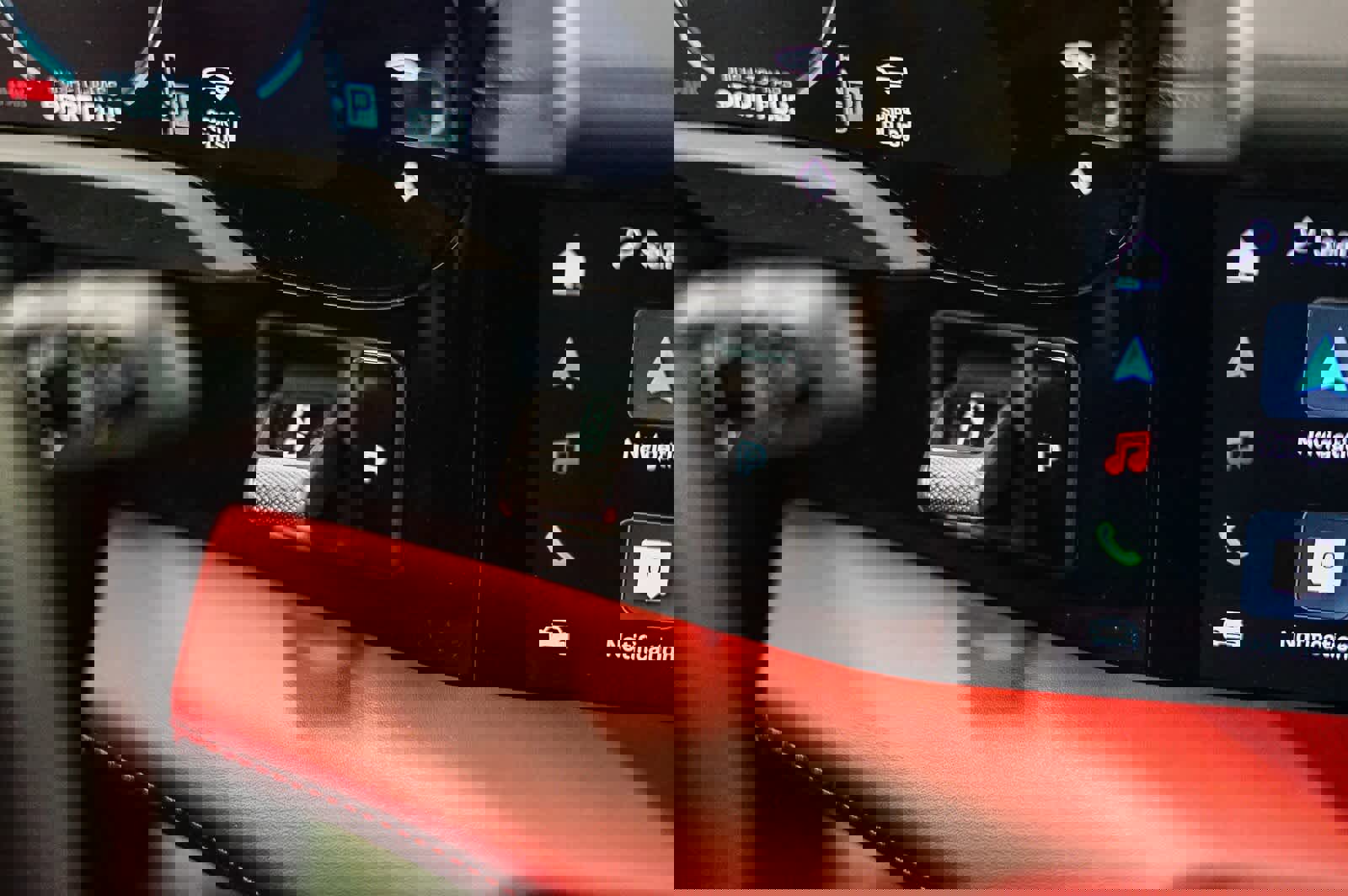 Used 2025 Porsche Taycan 4S image 27