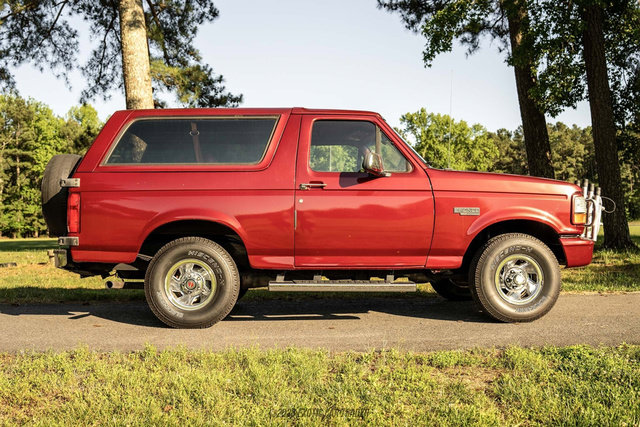 Used 1995 Ford Bronco XLT AWD/4WD image 7