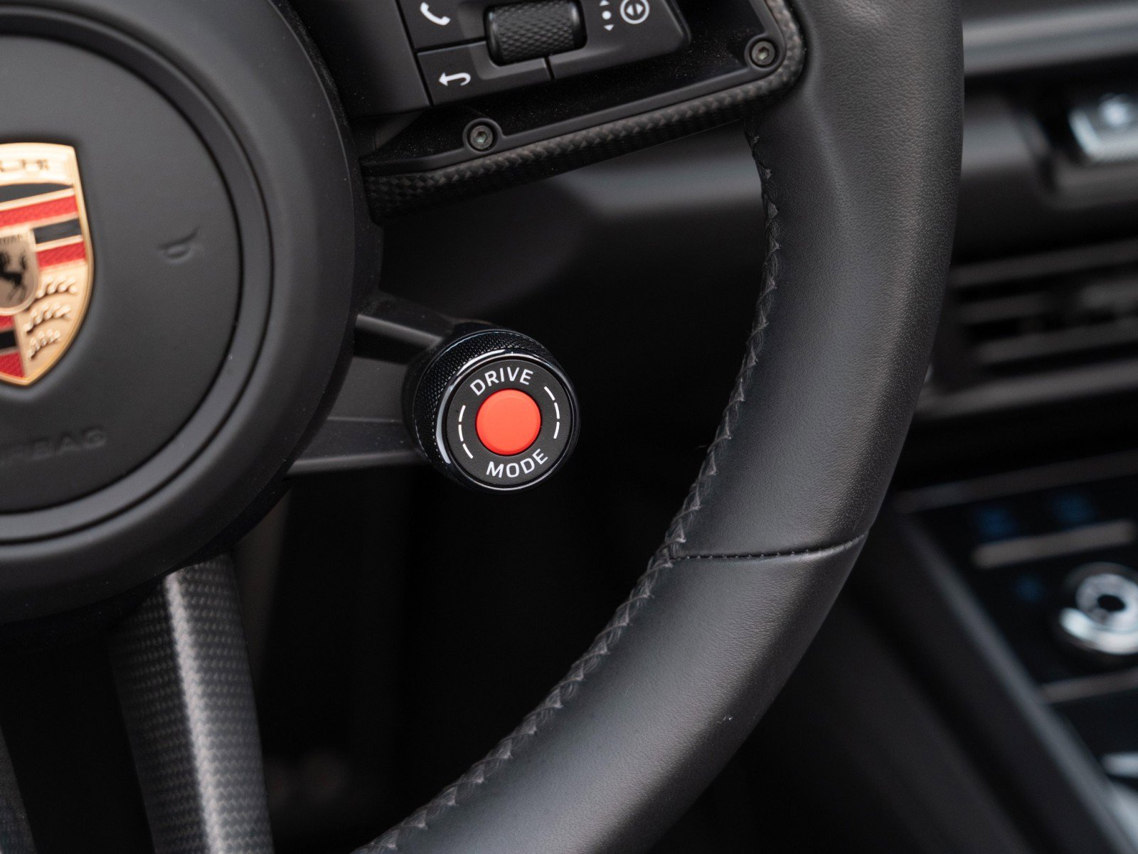 Certified 2025 Porsche 911 Carrera 4 GTS image 28