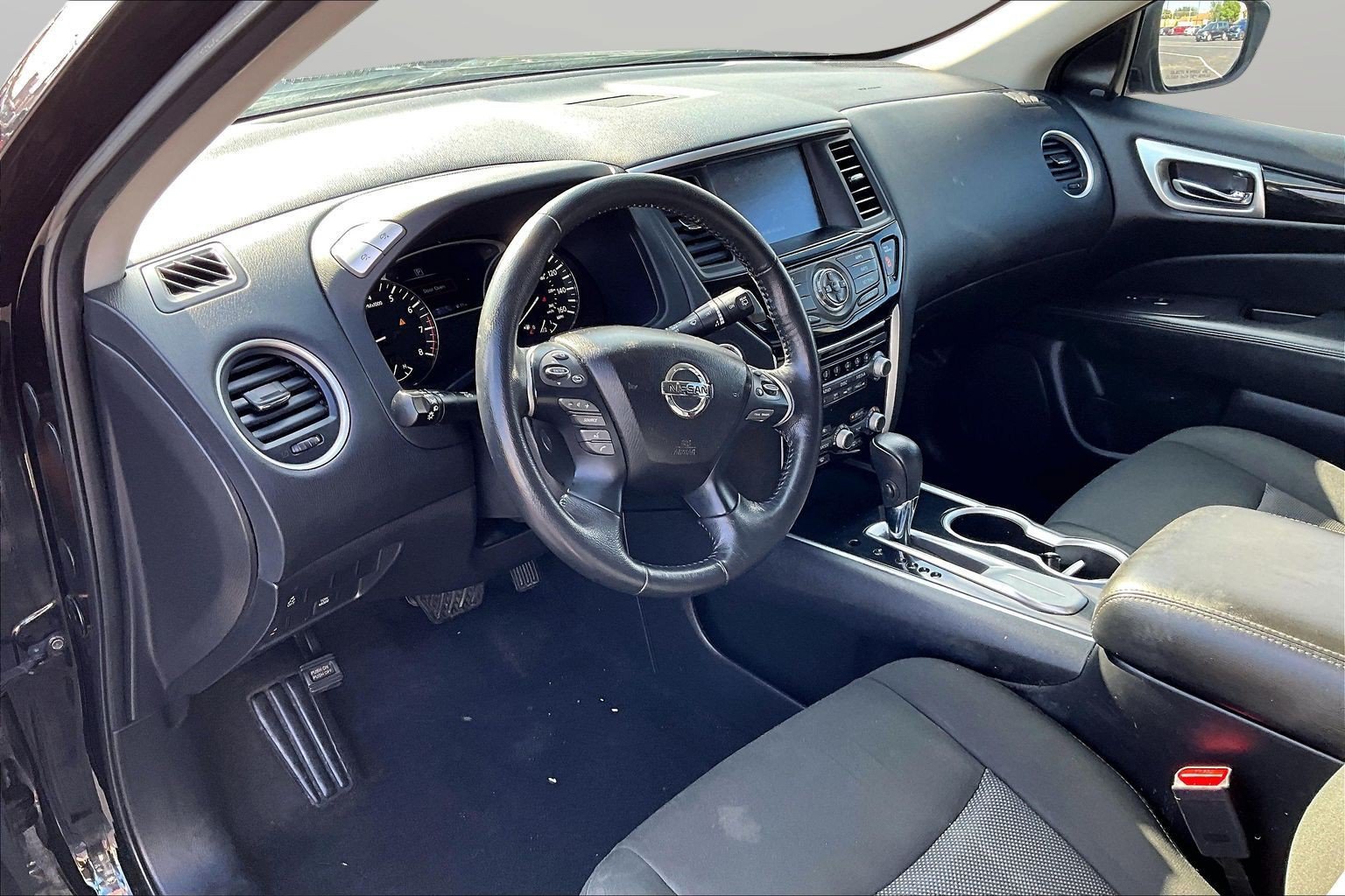 Used 2020 Nissan Pathfinder SV FWD image 20