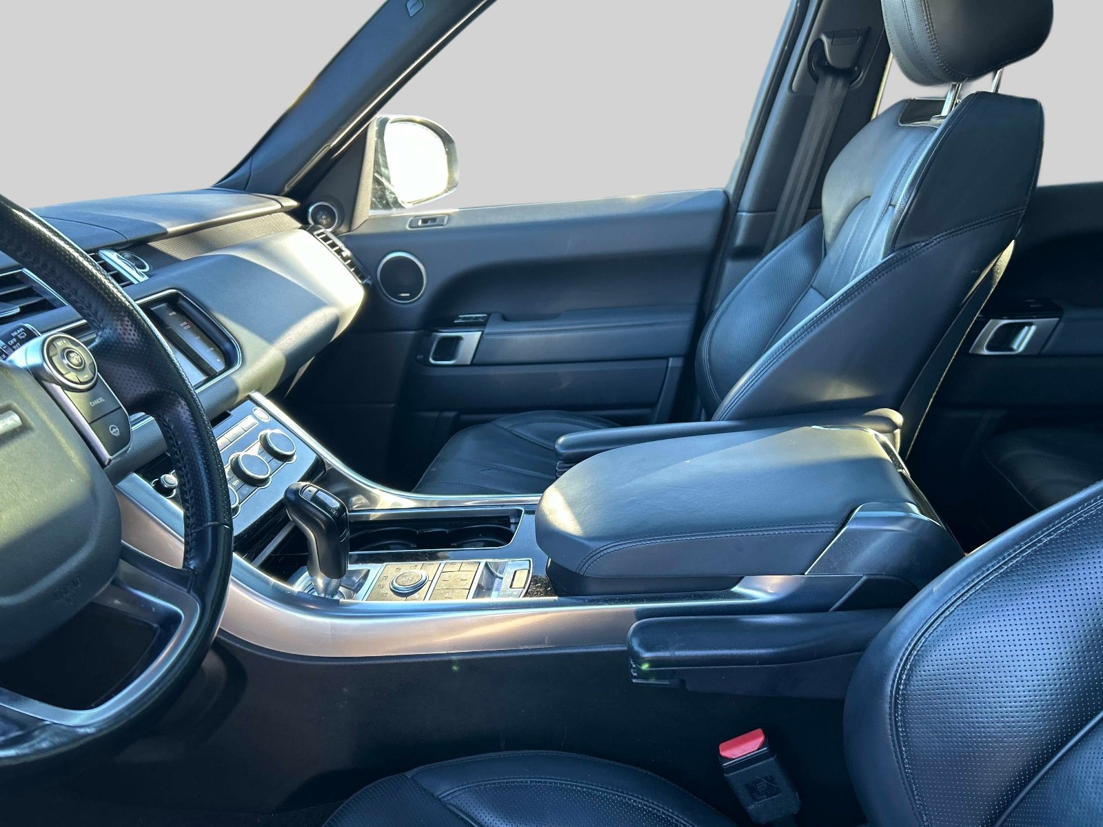 Used 2015 Land Rover Range Rover Sport HSE image 26