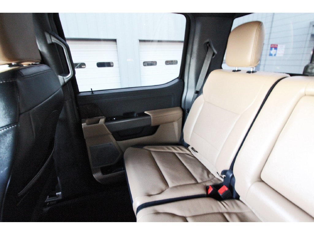 Used 2023 Ford F250 Lariat w/ Lariat Ultimate Package AWD/4WD image 13