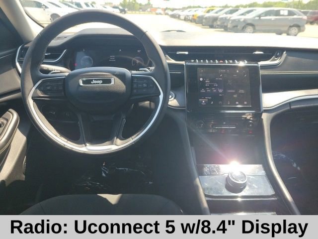 Used 2023 Jeep Grand Cherokee L Laredo AWD/4WD image 3