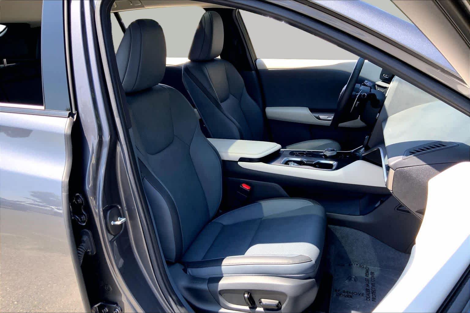 Certified 2023 Lexus RZ 450e Premium w/ Technology Package AWD/4WD image 8