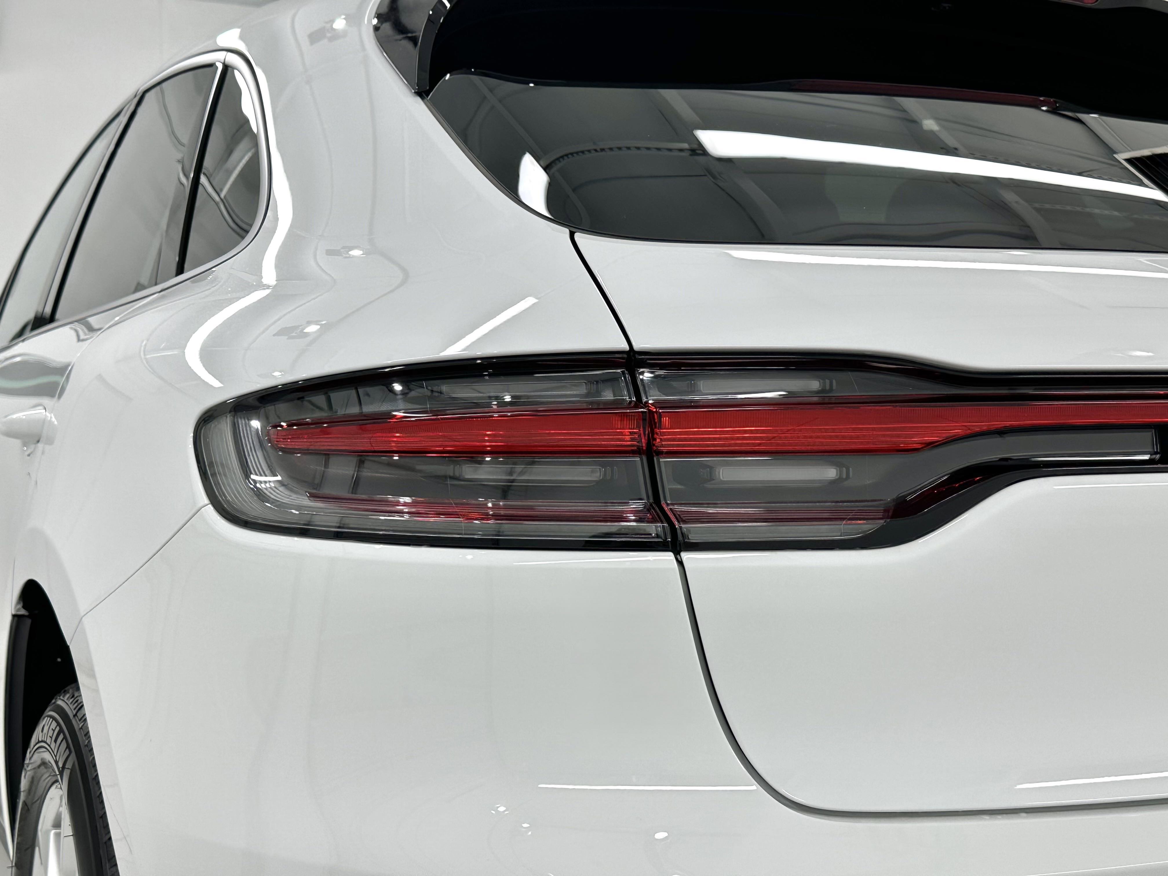 Certified 2025 Porsche Macan image 19