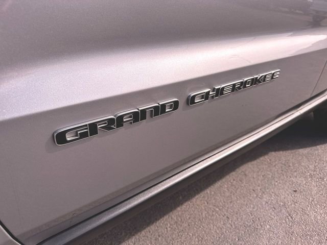 Used 2017 Jeep Grand Cherokee Limited image 30