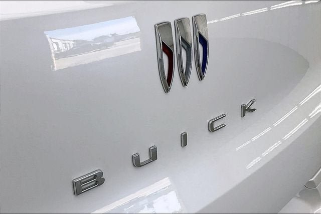 Certified 2025 Buick Encore GX Avenir w/ Avenir Convenience Package AWD/4WD image 31