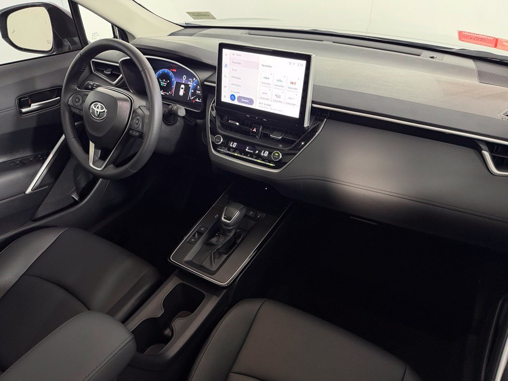 Used 2026 Toyota Corolla Cross XLE w/ Convenience Package FWD image 14