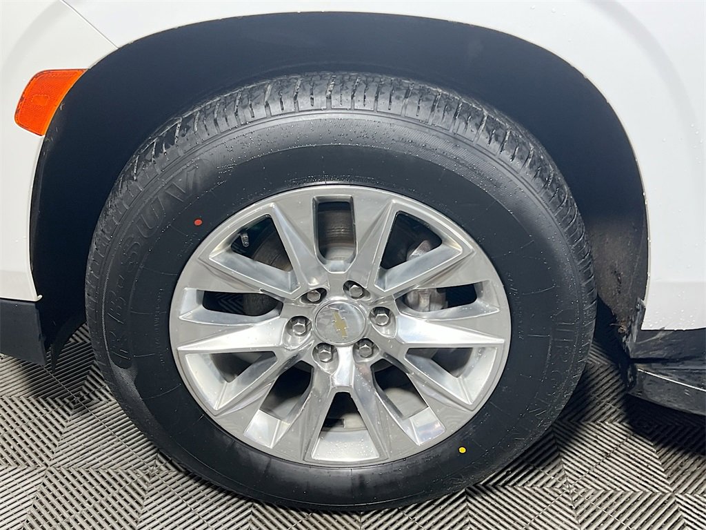 Used 2023 Chevrolet Suburban Premier image 28