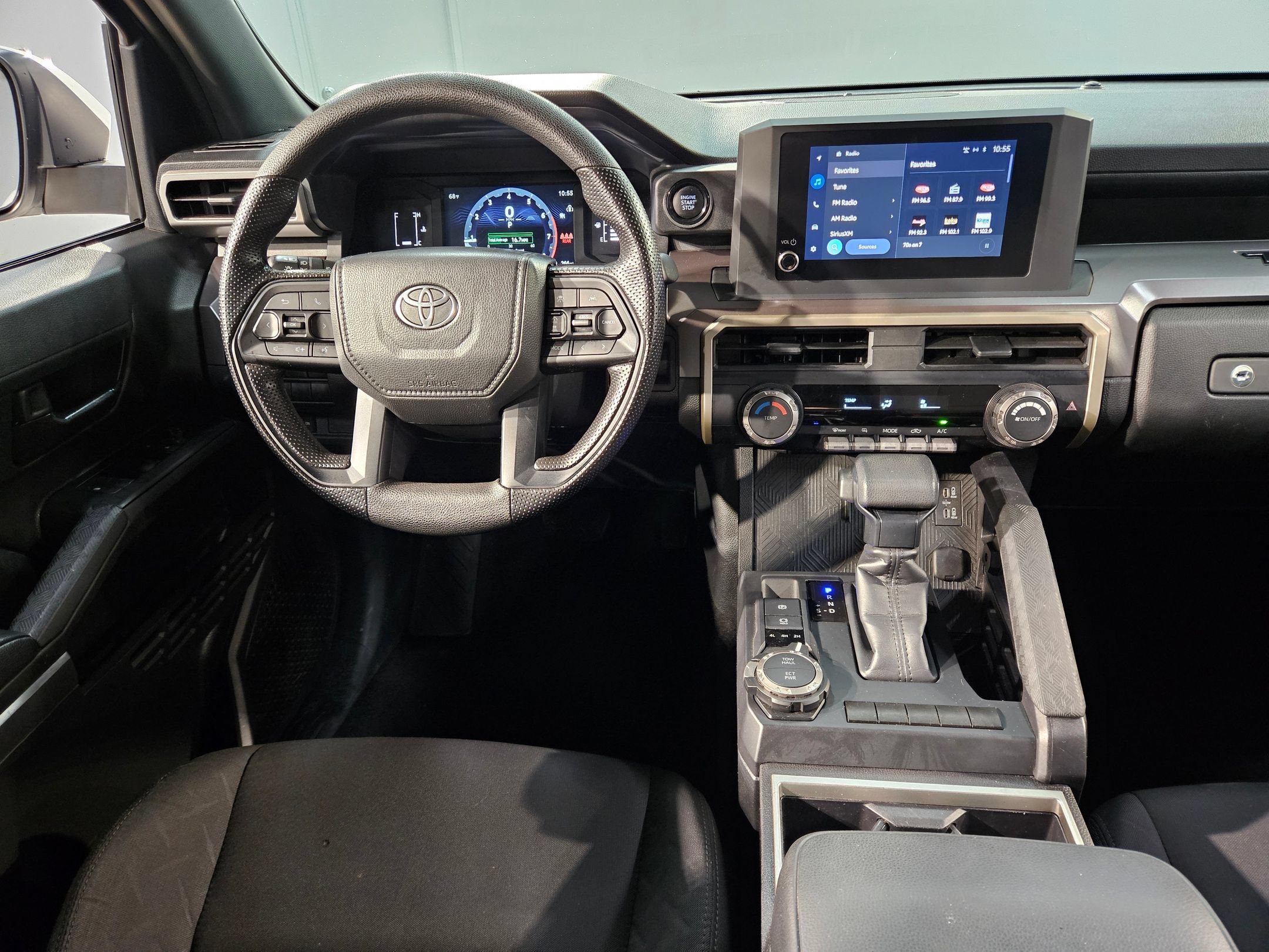 Used 2025 Toyota Tacoma SR5 AWD/4WD image 9