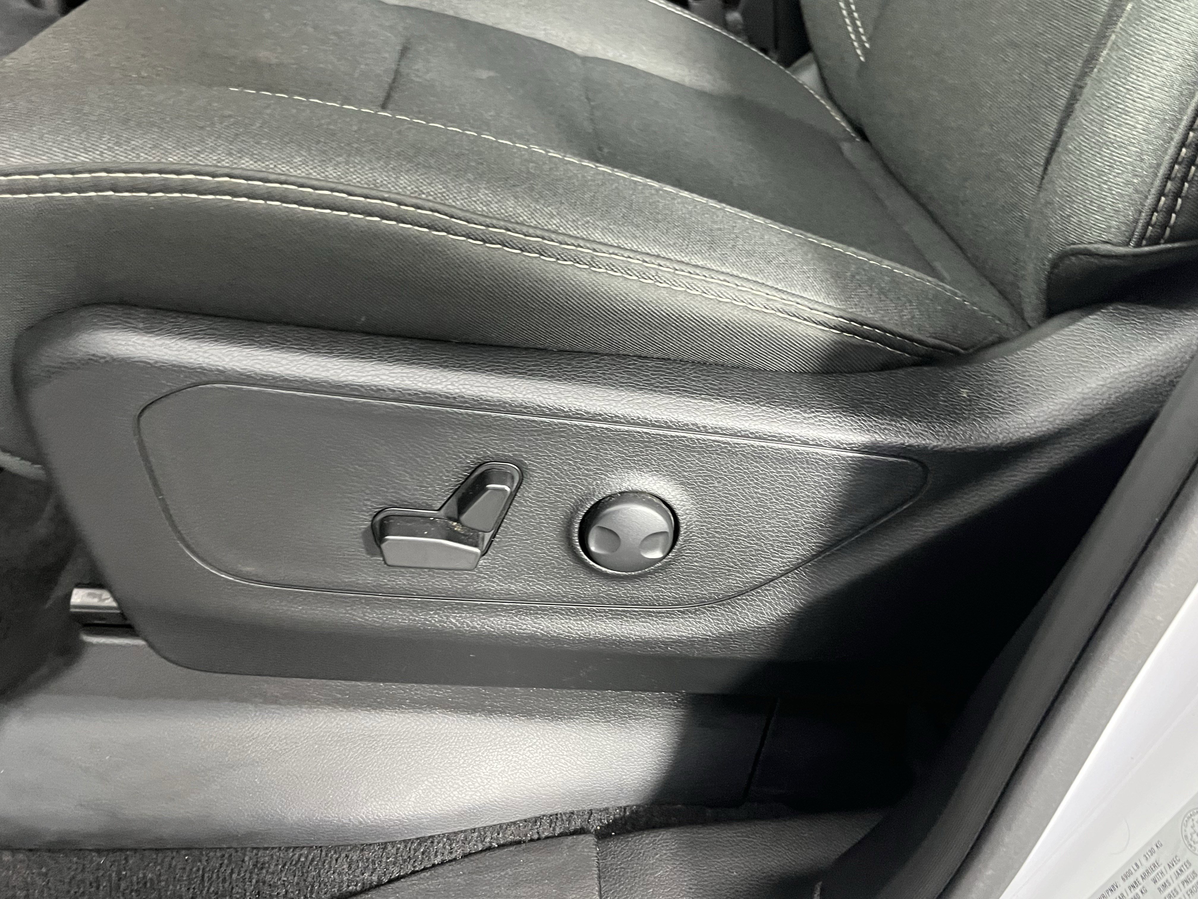 Used 2025 RAM 1500 Big Horn image 16