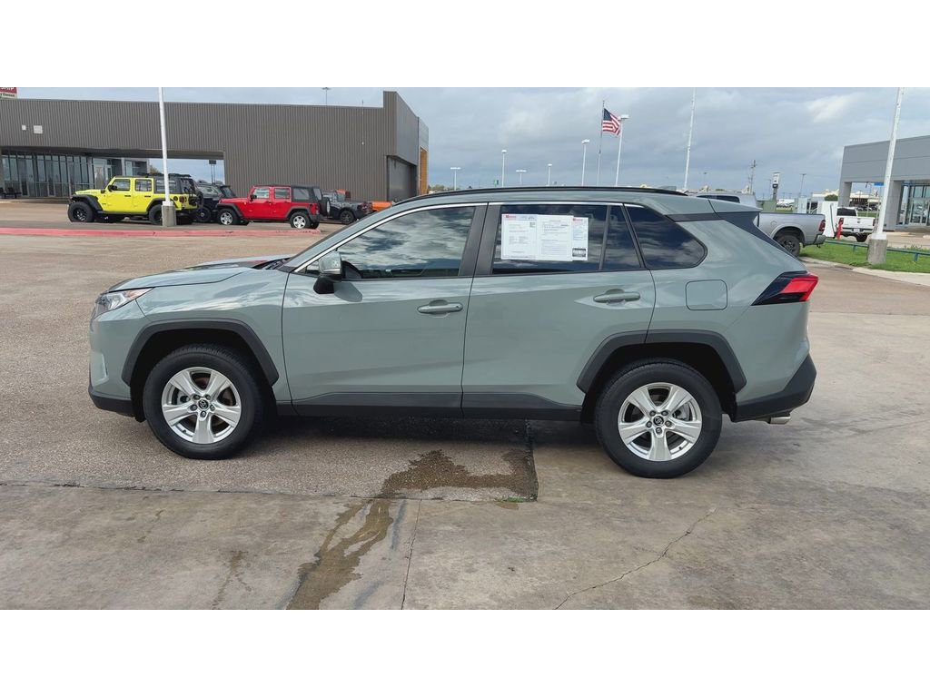 Used 2020 Toyota RAV4 XLE image 5