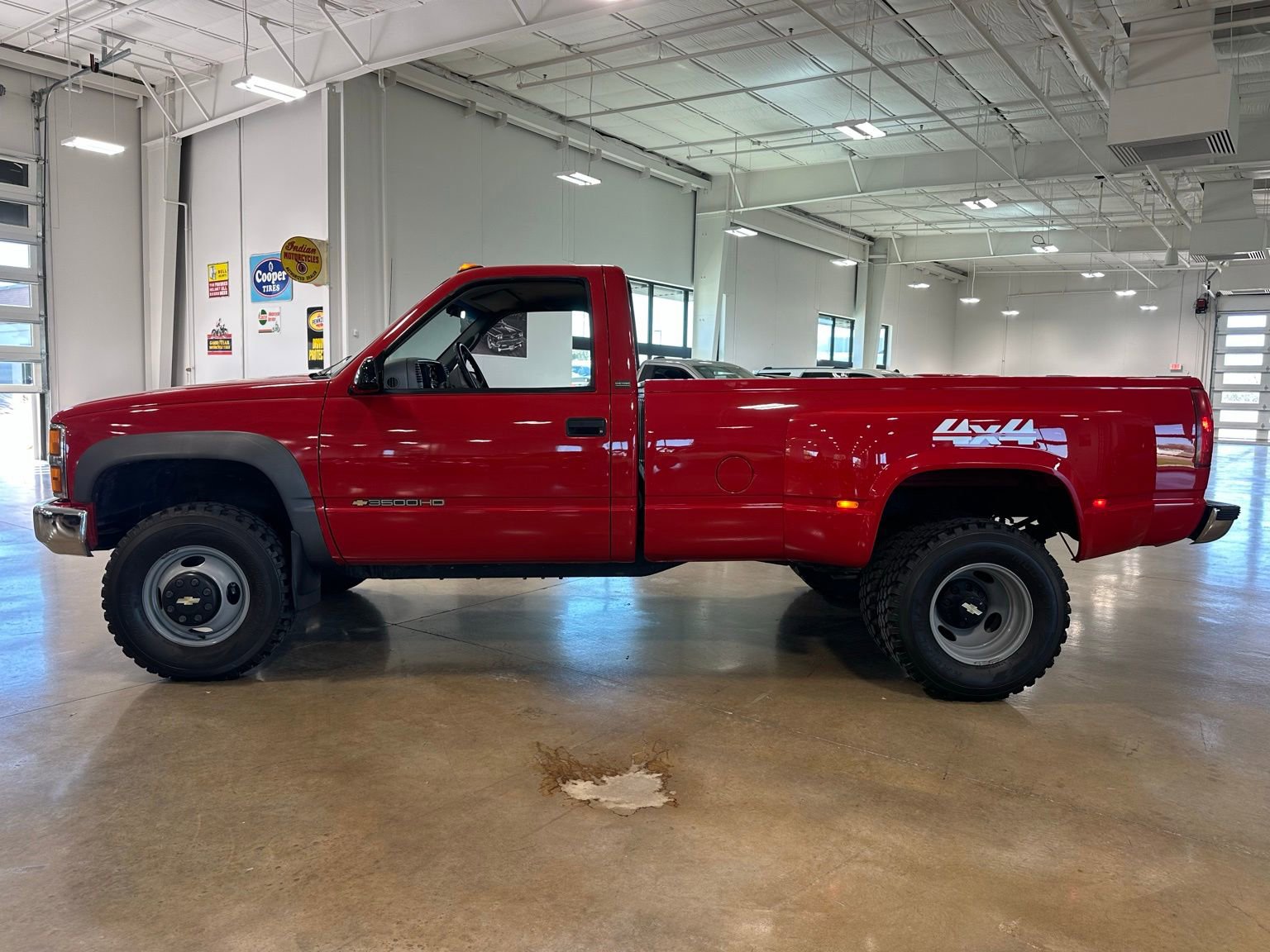 Used 1995 Chevrolet Silverado 3500 4x4 Regular Cab image 4