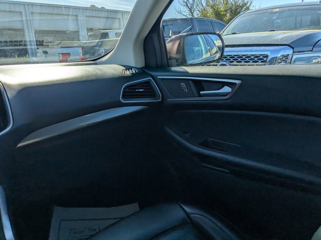 Used 2023 Ford Edge SEL AWD/4WD image 16