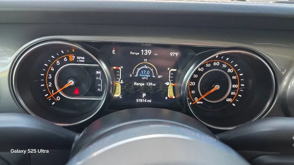 Used 2021 Jeep Gladiator Overland w/ Safety Group AWD/4WD image 24