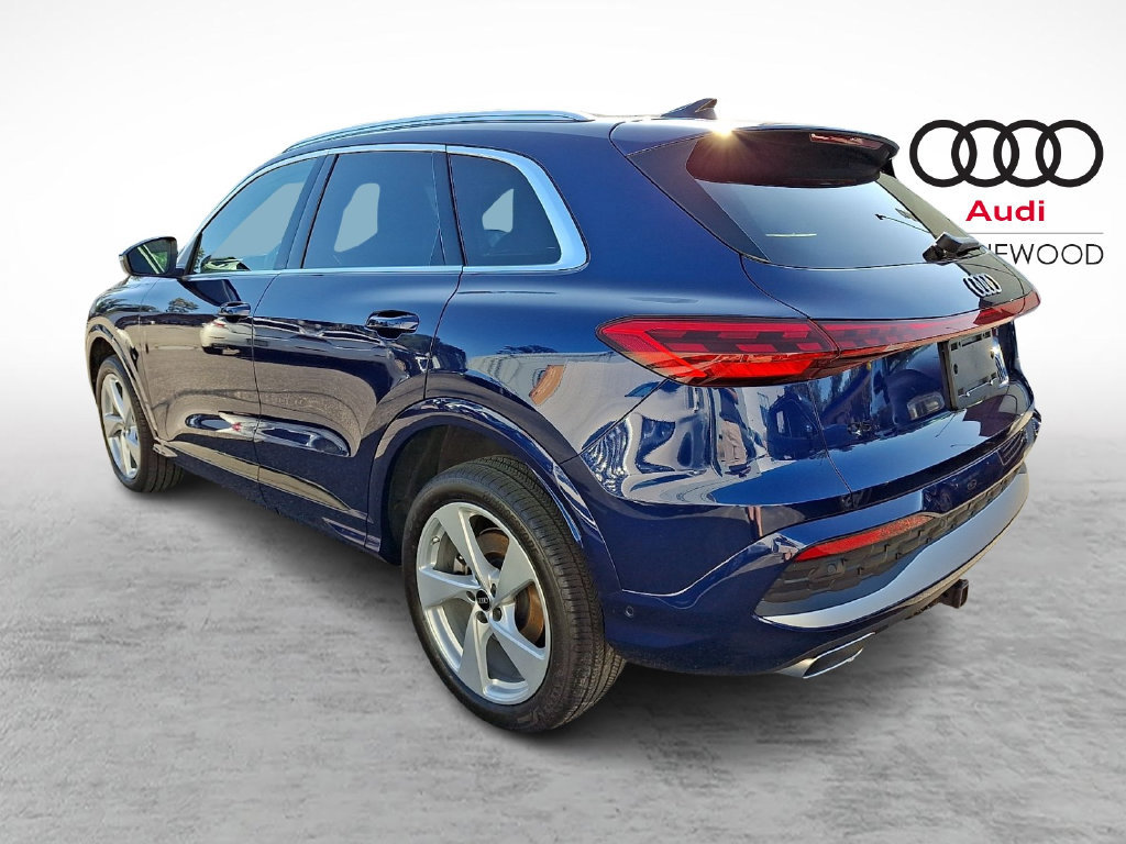 Certified 2025 Audi Q5 Premium Plus w/ Premium Plus AWD/4WD image 4