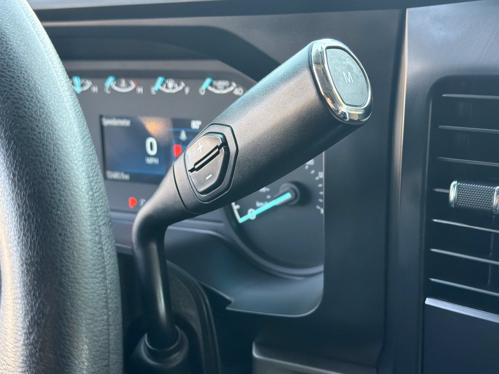 Used 2024 Ford F250 XLT AWD/4WD image 23
