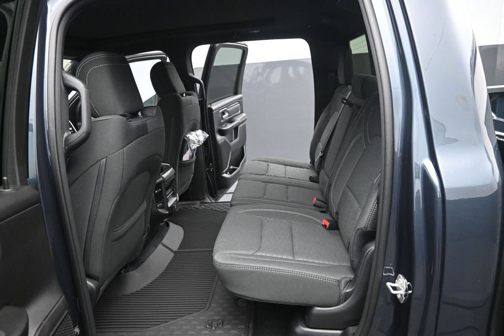 New 2026 RAM 1500 Big Horn AWD/4WD image 15